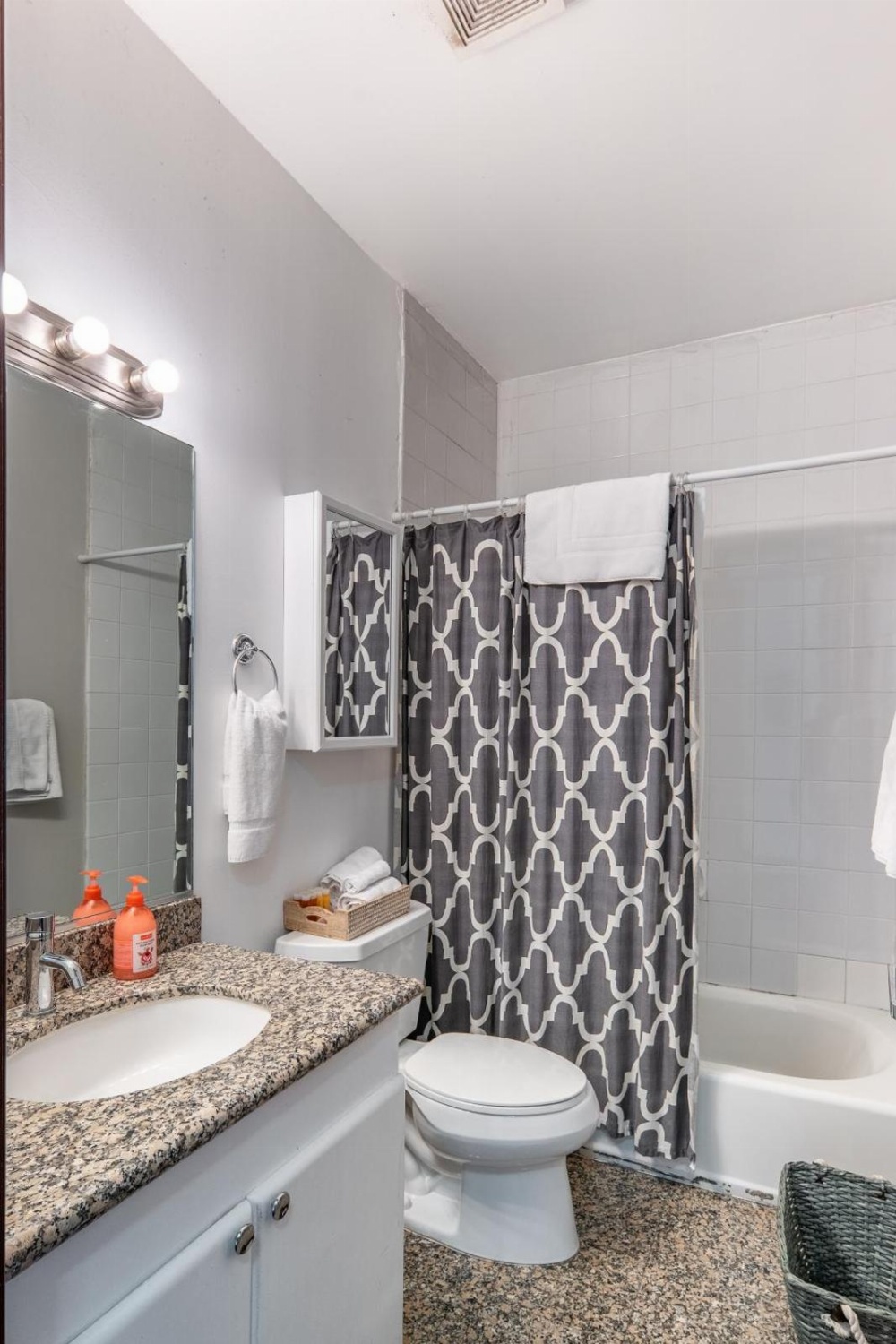 Ocean Luxury Lofts and Suites Image 32