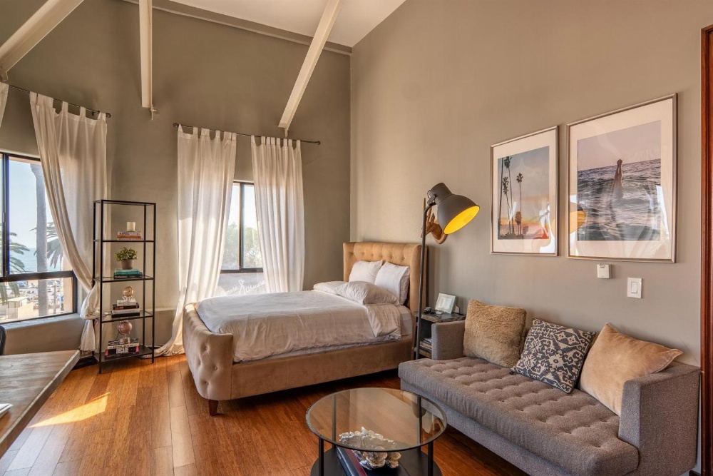 Ocean Luxury Lofts and Suites Image 6